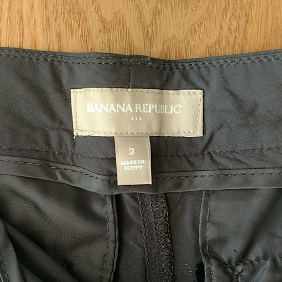 Banana Republic grey shorts - Picture 3 of 3